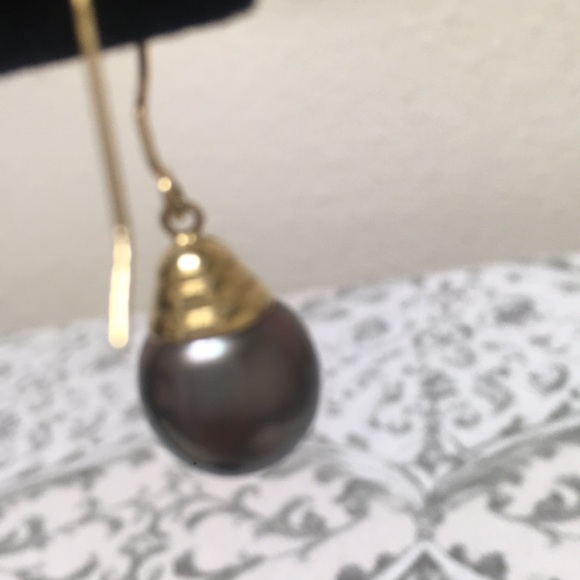 Tahatian black pearl 14 kt earrings - Picture 6 of 12